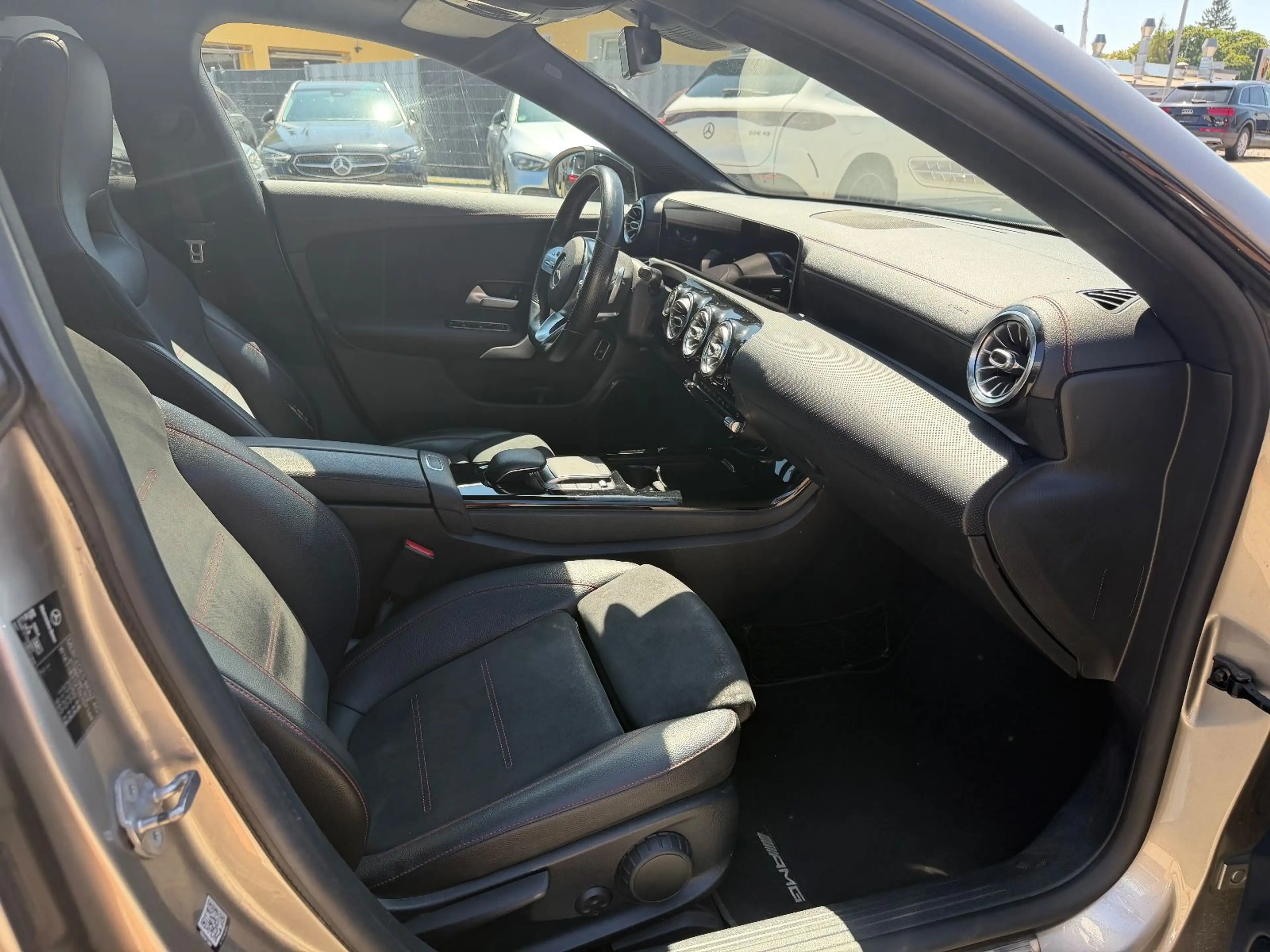 Mercedes-Benz CLA 200 d AMG*MBUX*Pano*Night*Ambi*Rcam — photo 12