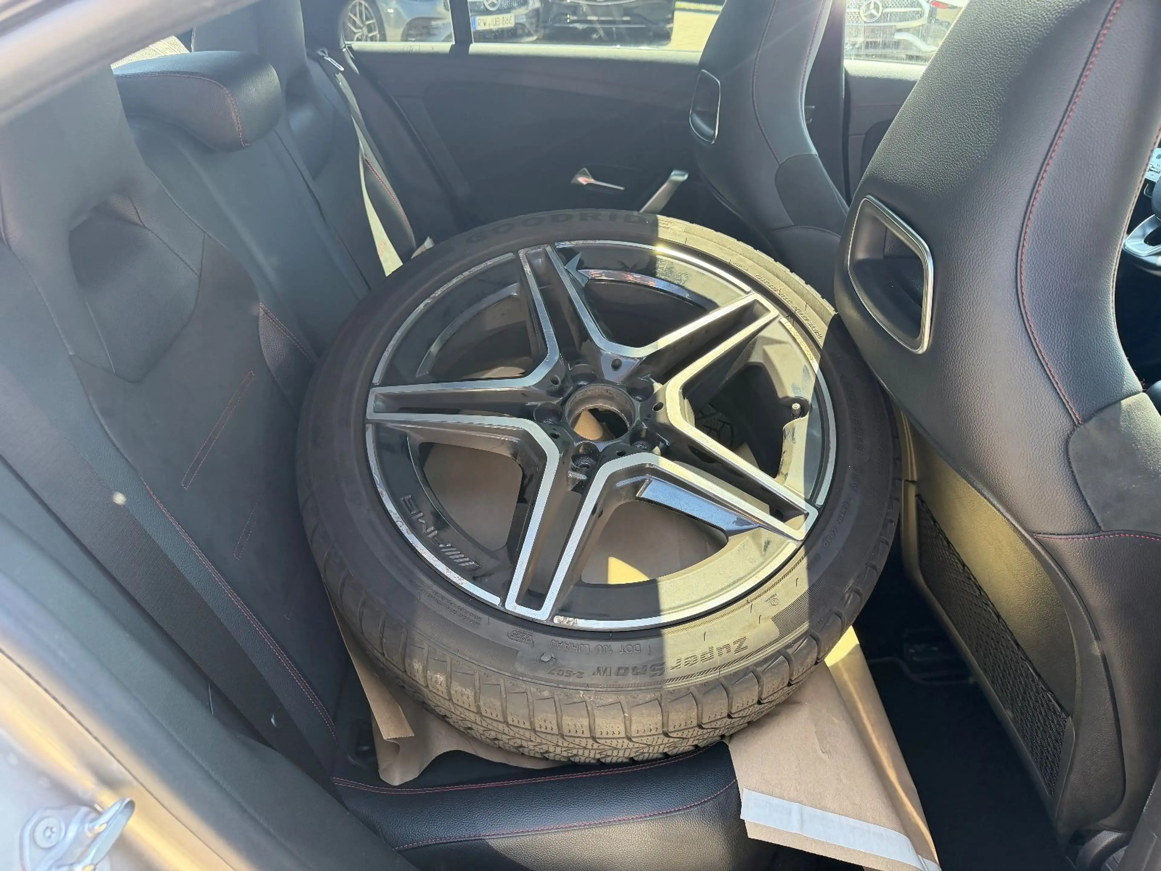 Mercedes-Benz CLA 200 d AMG*MBUX*Pano*Night*Ambi*Rcam — photo 14