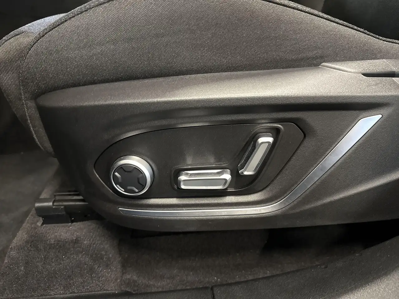 Lynk & Co 01 1.5 PHEV MY22 6,6 KWH PANO 360 CAMERA ACC, миниатюра 25