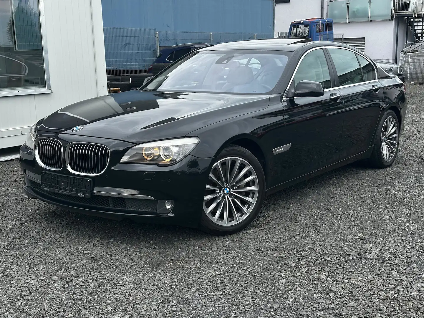 BMW 750 750i LEDER HUD SHD SOFT-CLOSE KEYLESS MASSAGE Schwarz - 1