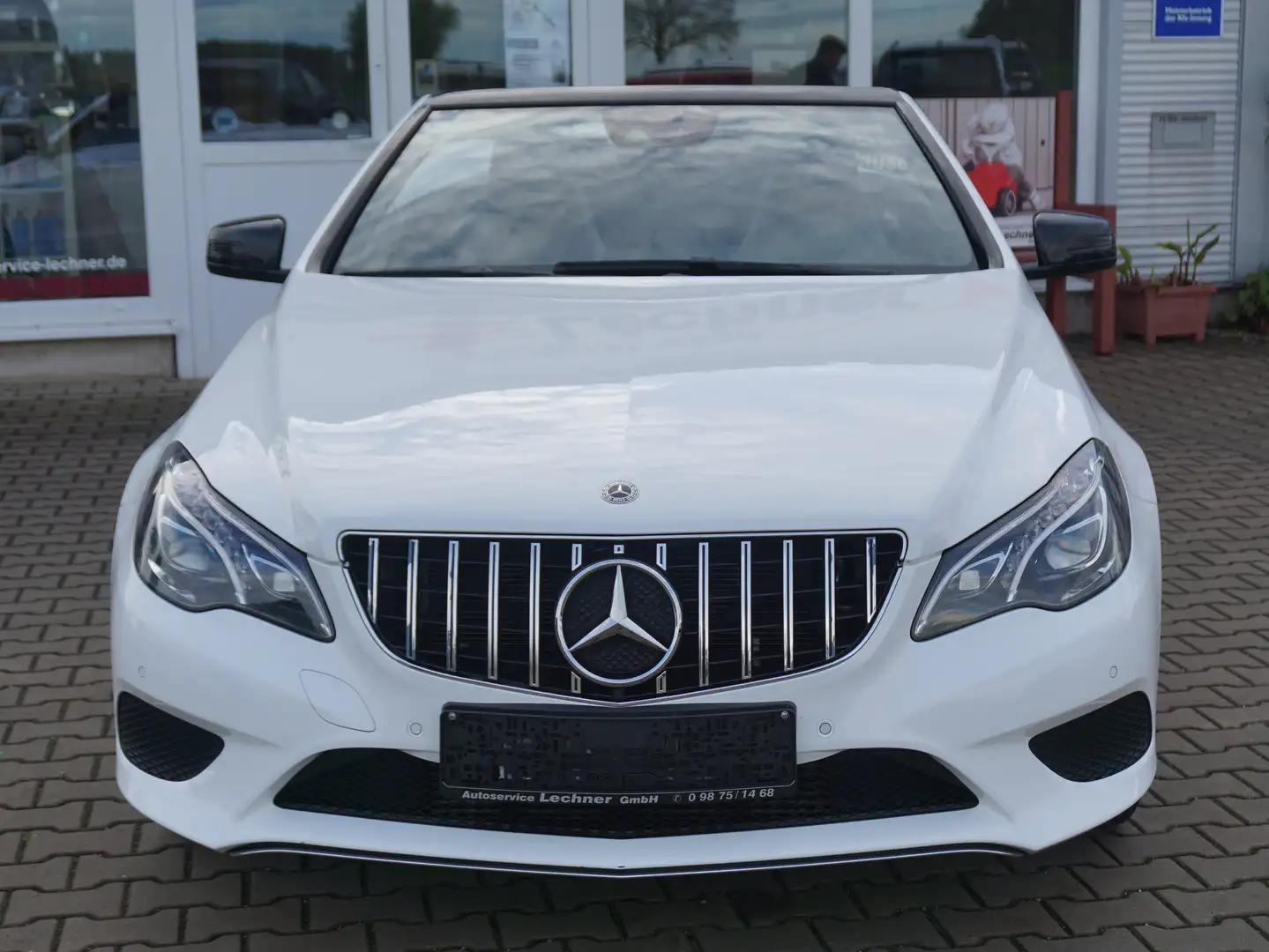 Mercedes-Benz E 200 E 200 (207.434) Blanc - 2