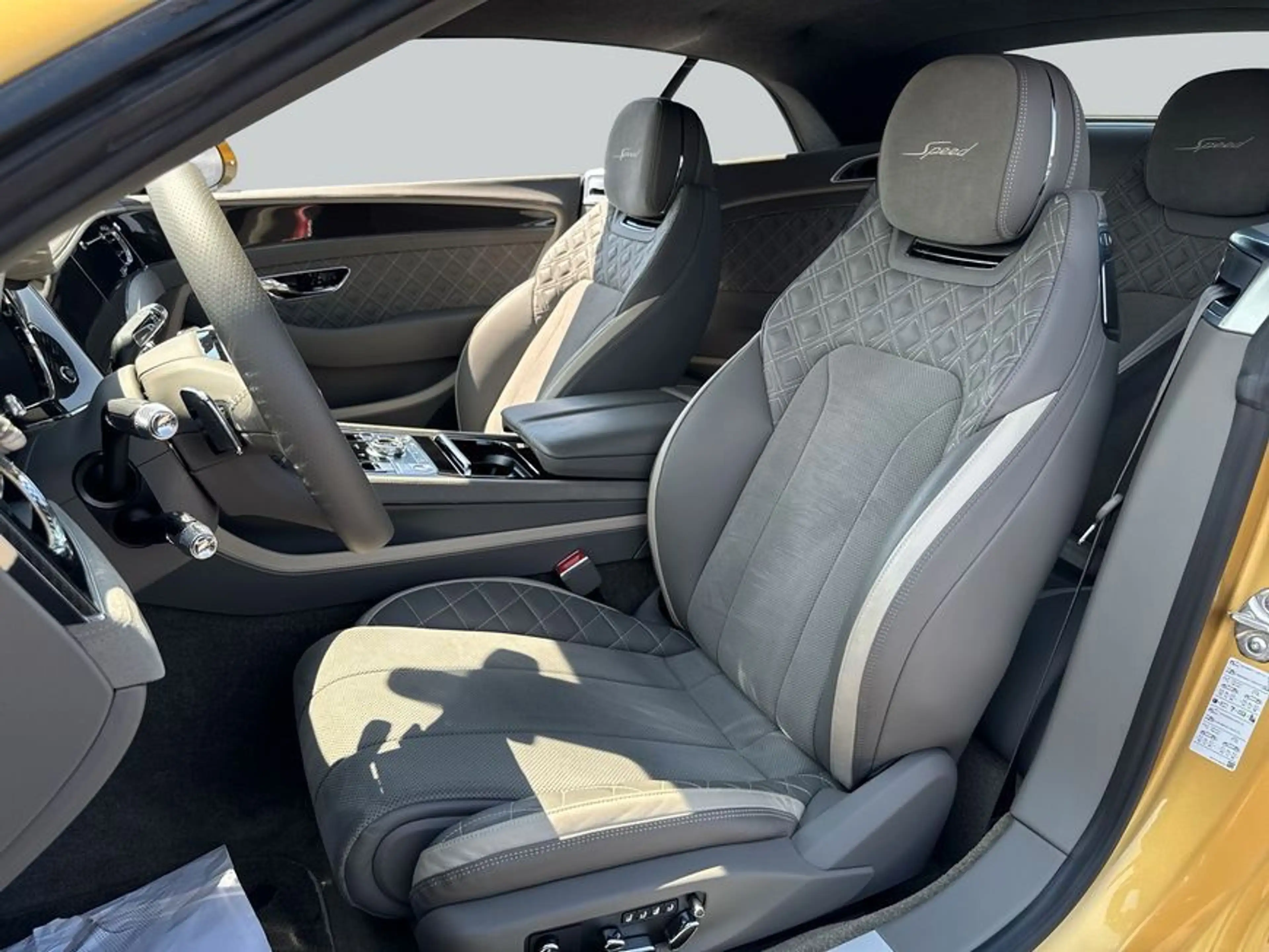 Bentley Continental GTC Speed — photo 13
