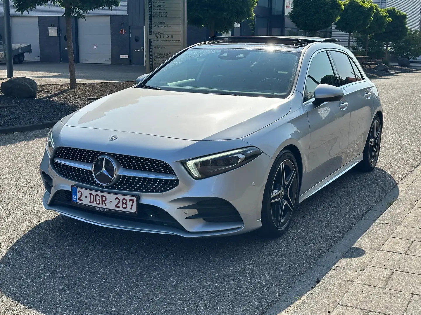 Mercedes-Benz A 250 4Matic 7G-DCT AMG Line - 1