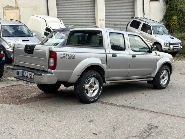 Nissan Navara 4 porte