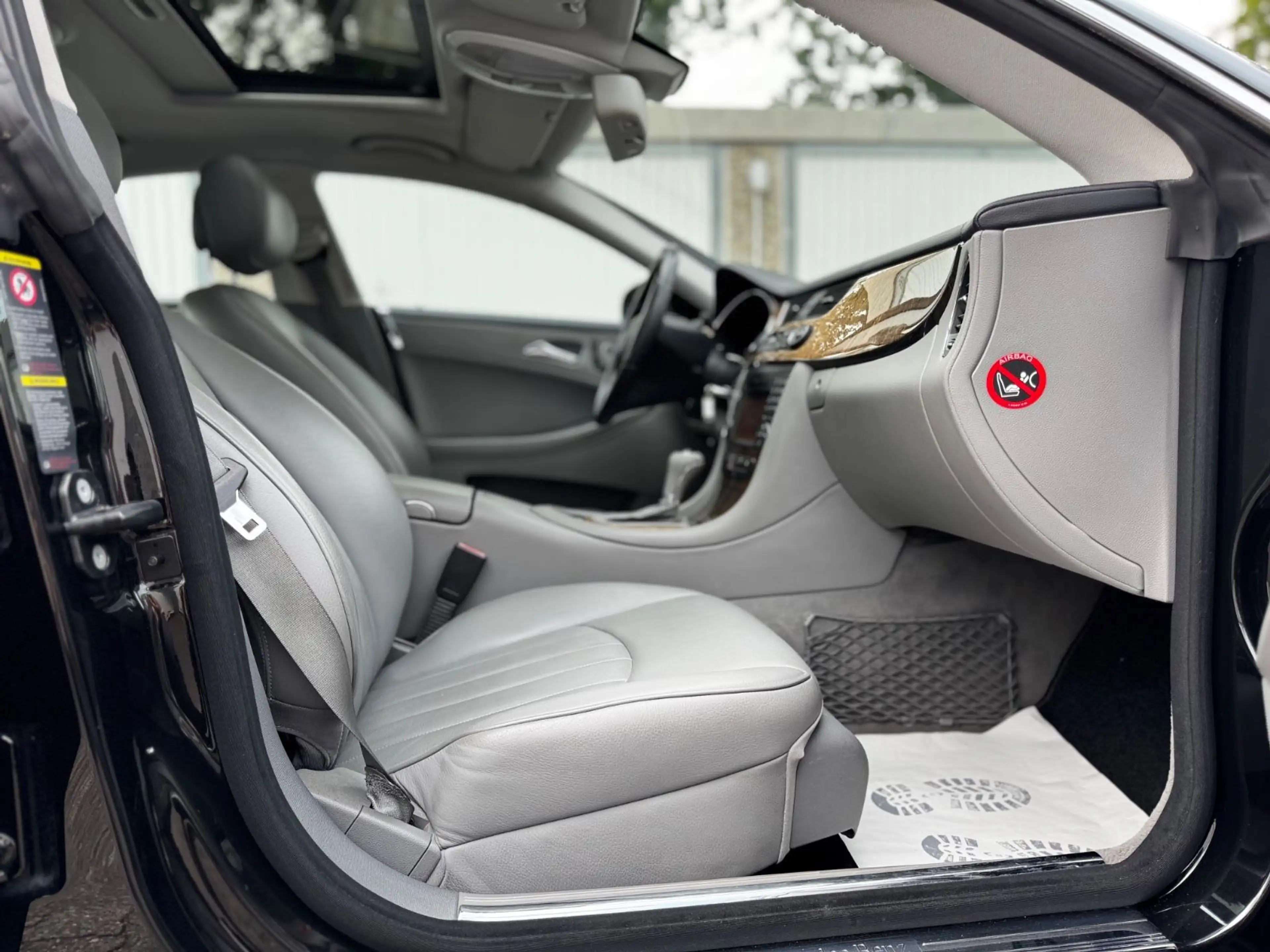 Mercedes-Benz CLS 320 CDI — photo 15