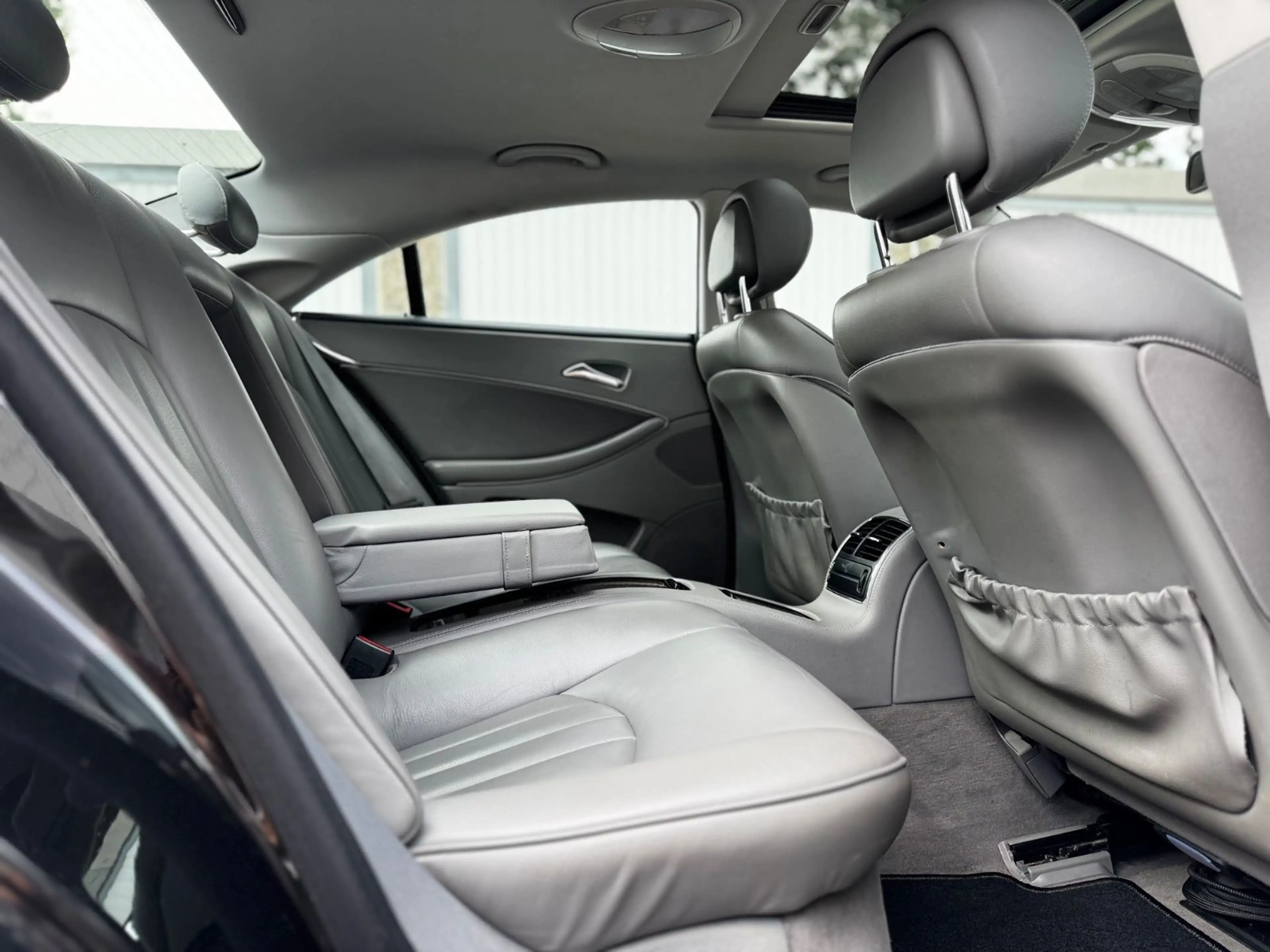 Mercedes-Benz CLS 320 CDI — photo 14