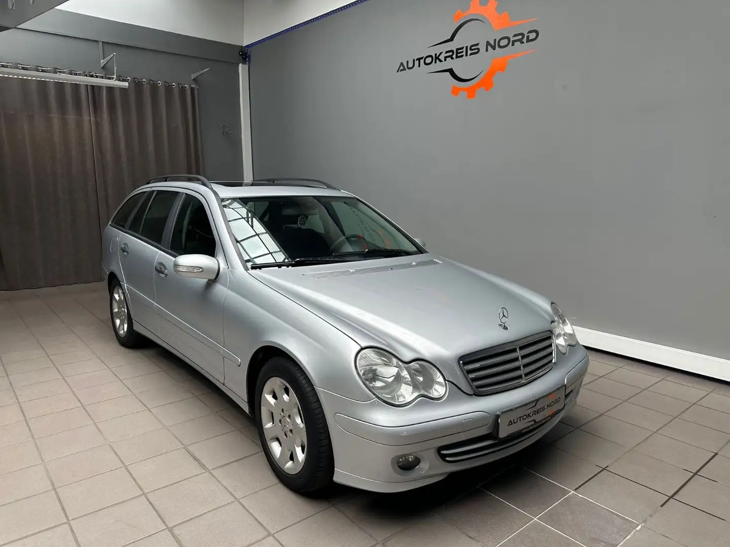 Mercedes-Benz C 180 T-Modell Kompressor +HU 02.2027+AUTOMATIK Silber - 1