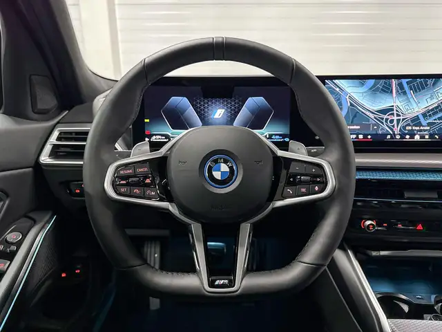 BMW 3 Series view 13