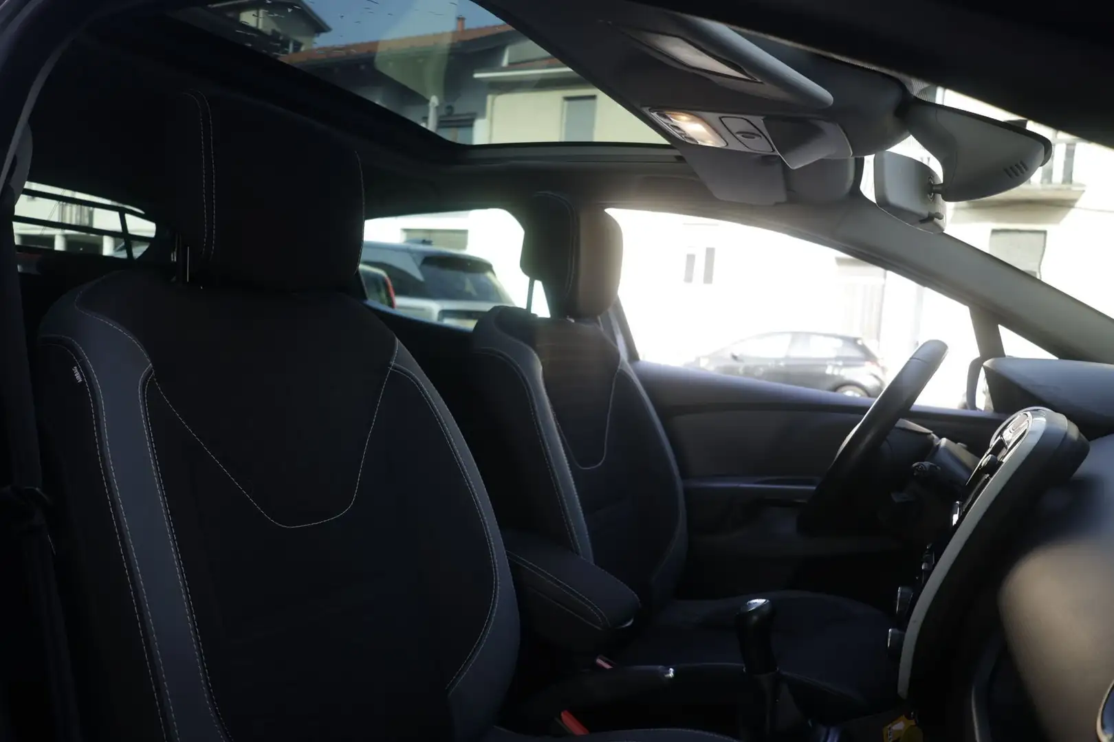 Renault Clio Renault Clio dCi 8V 90 CV Start&Stop 5 porte TETT Grijs - 2