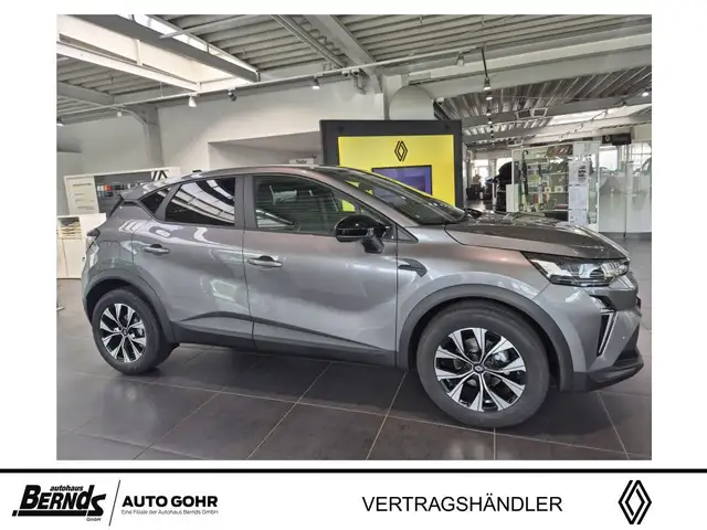 Renault Captur view 2