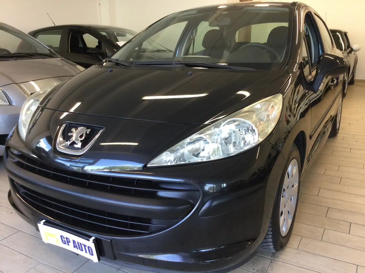 Peugeot 207 5p 1.4 vti 16v X-Line Noir - 1