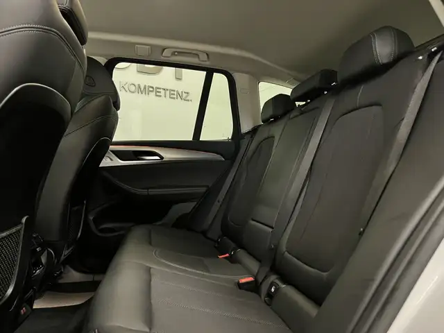 BMW X3 view 15