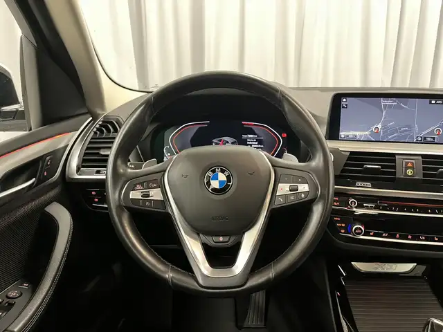 BMW X3 view 11
