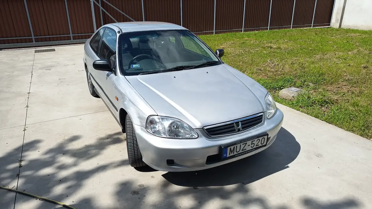 Honda Civic Coupe 1.6i LS Comfort, foto 6