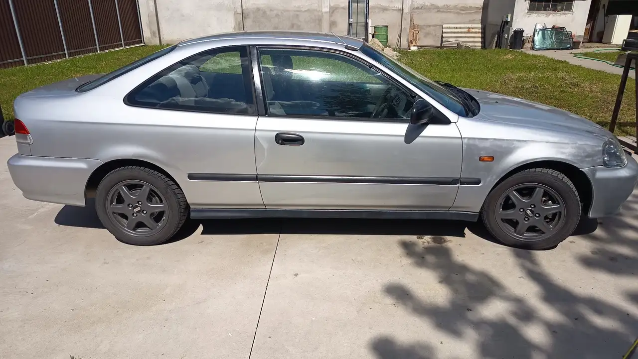 Honda Civic Coupe 1.6i LS Comfort, foto 7