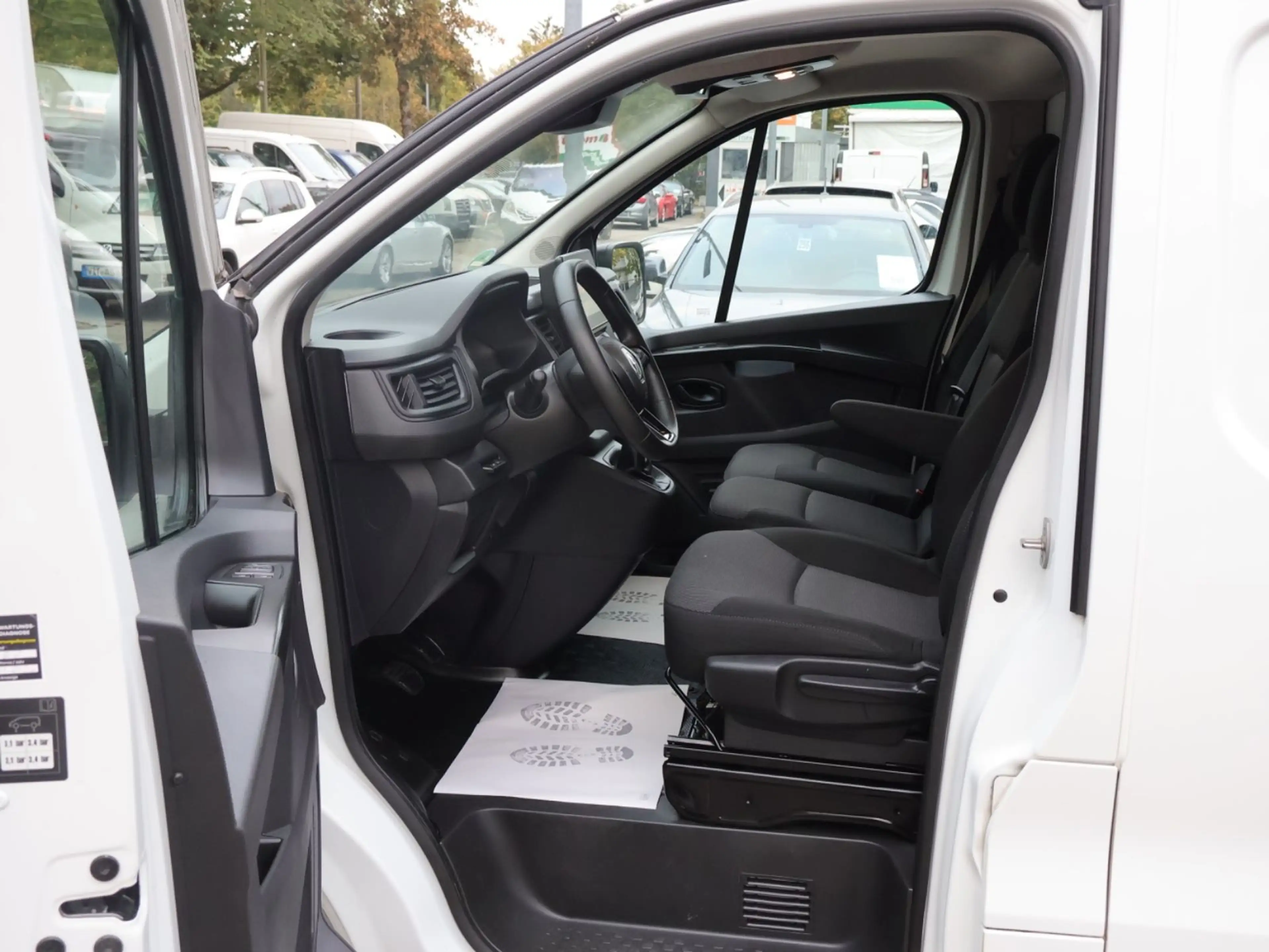Renault Trafic Kasten L2H1 3,0t Komfort Klima-Kamera-LED — photo 10