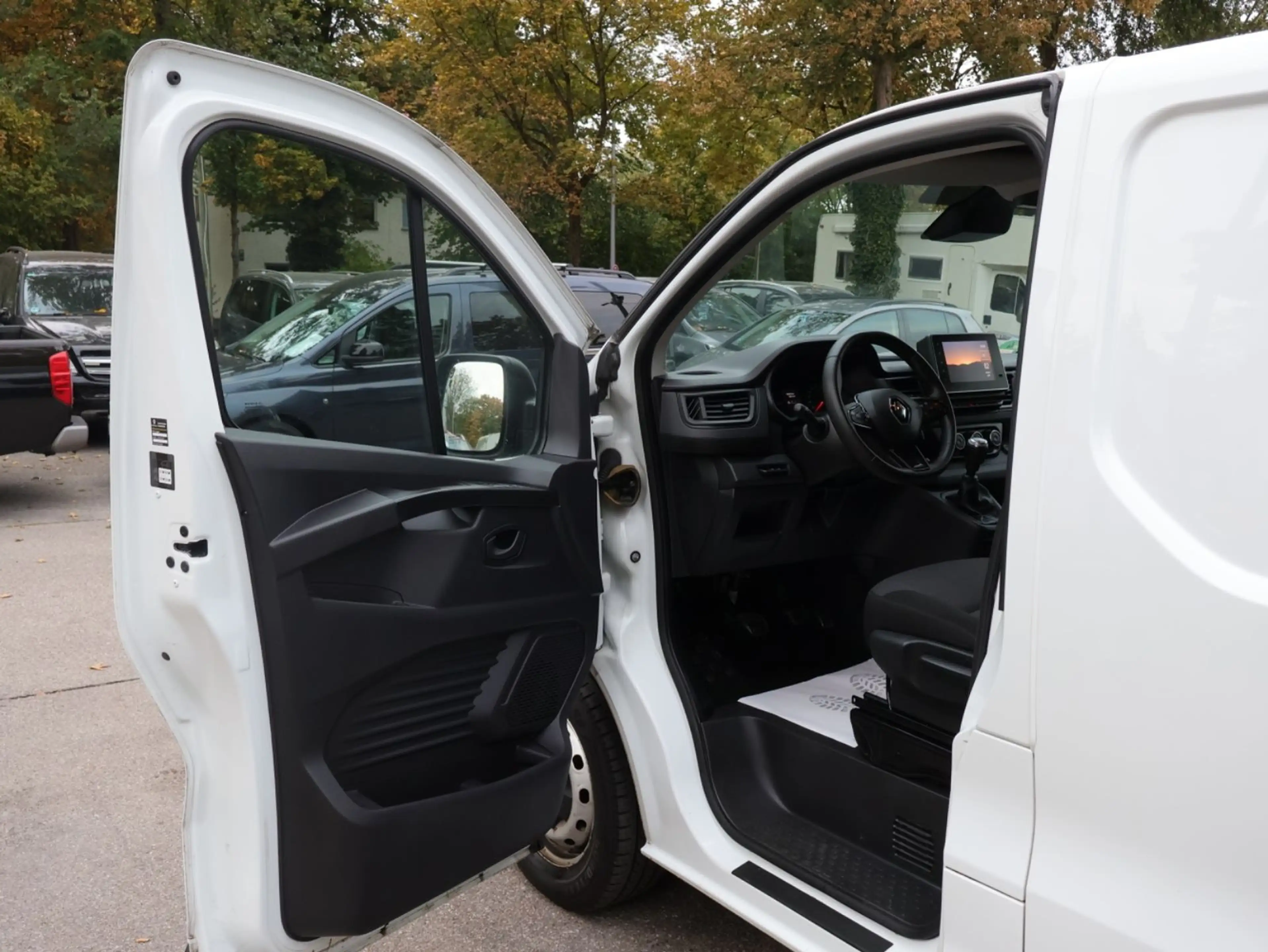 Renault Trafic Kasten L2H1 3,0t Komfort Klima-Kamera-LED — photo 9