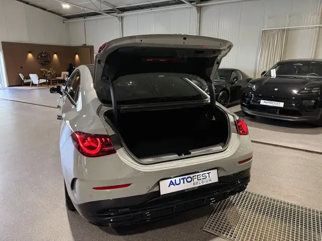 Mercedes-Benz CLA view 26