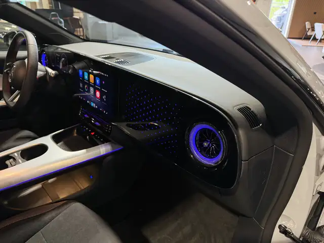 Mercedes-Benz CLA view 25
