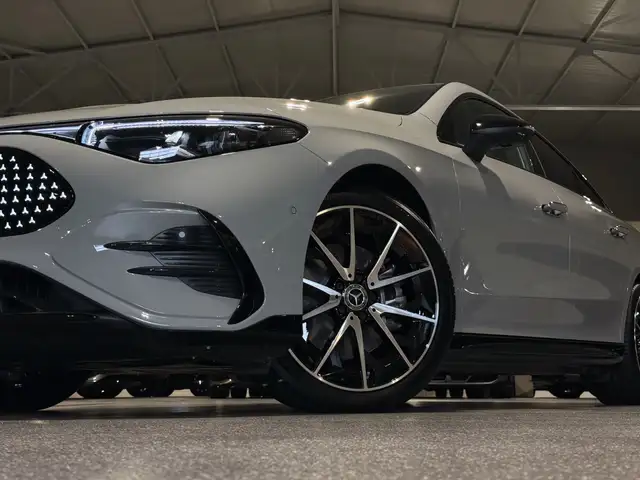 Mercedes-Benz CLA view 4