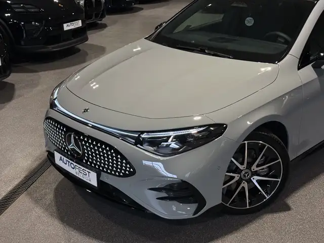 Mercedes-Benz CLA view 6