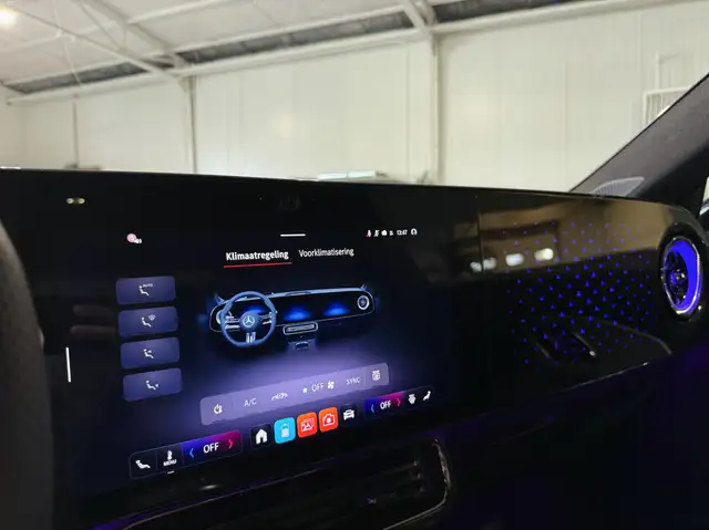 Mercedes-Benz CLA view 30