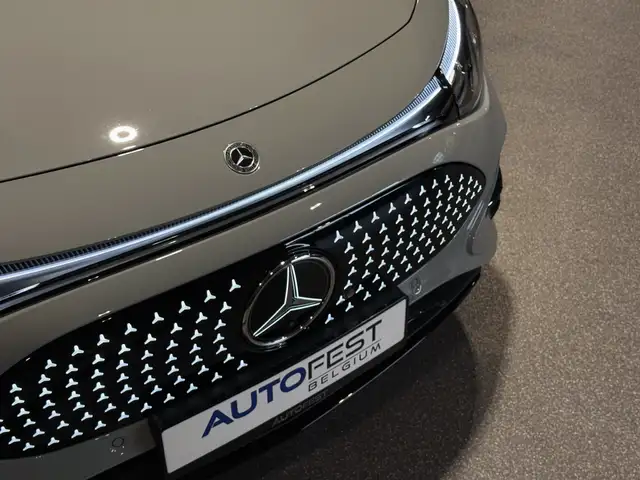 Mercedes-Benz CLA view 29