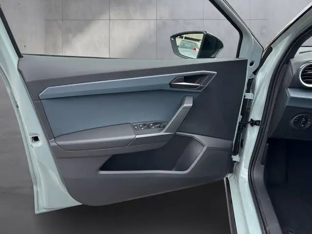 Seat Arona view 14