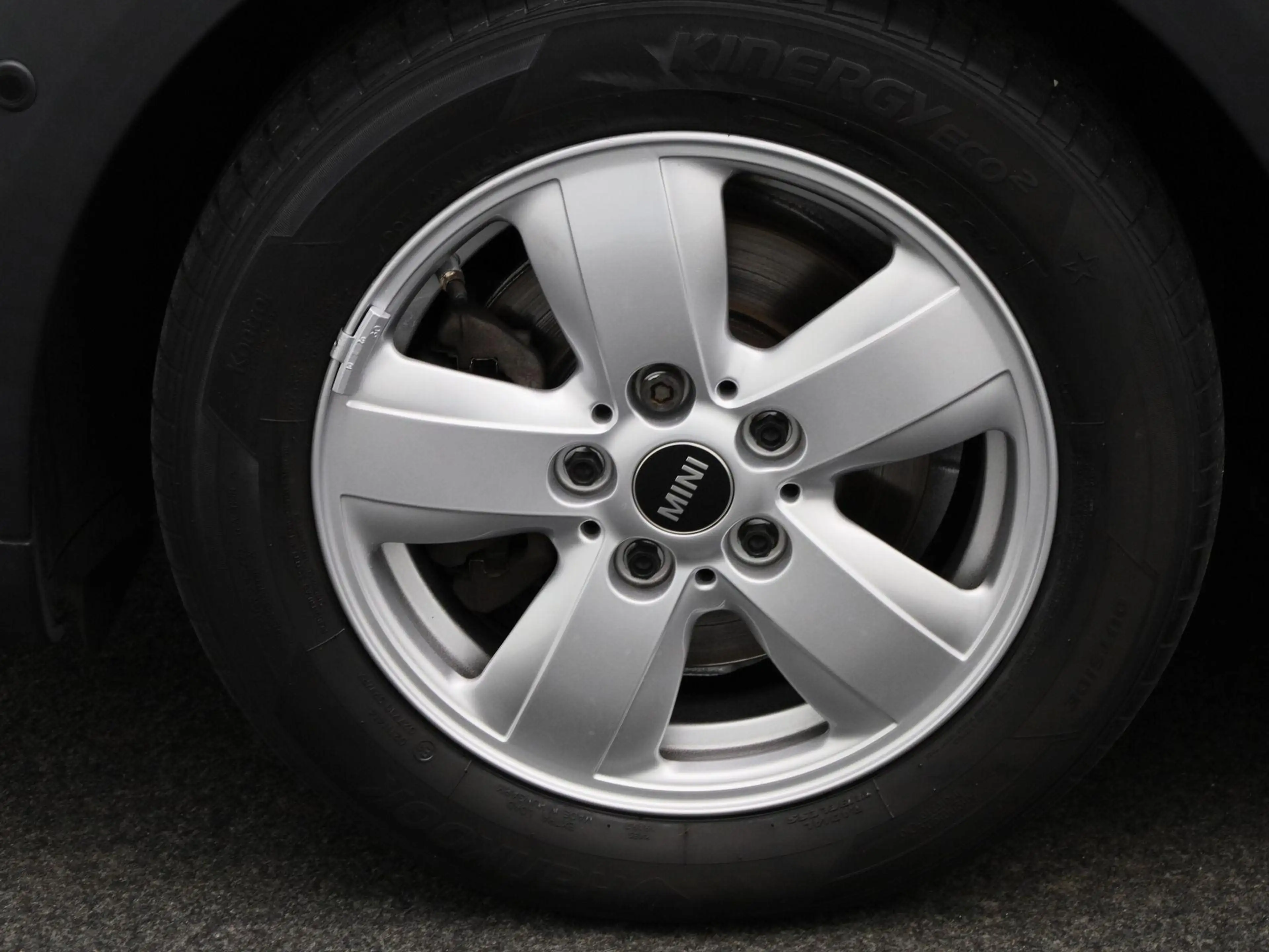 MINI One 5 door — photo 12
