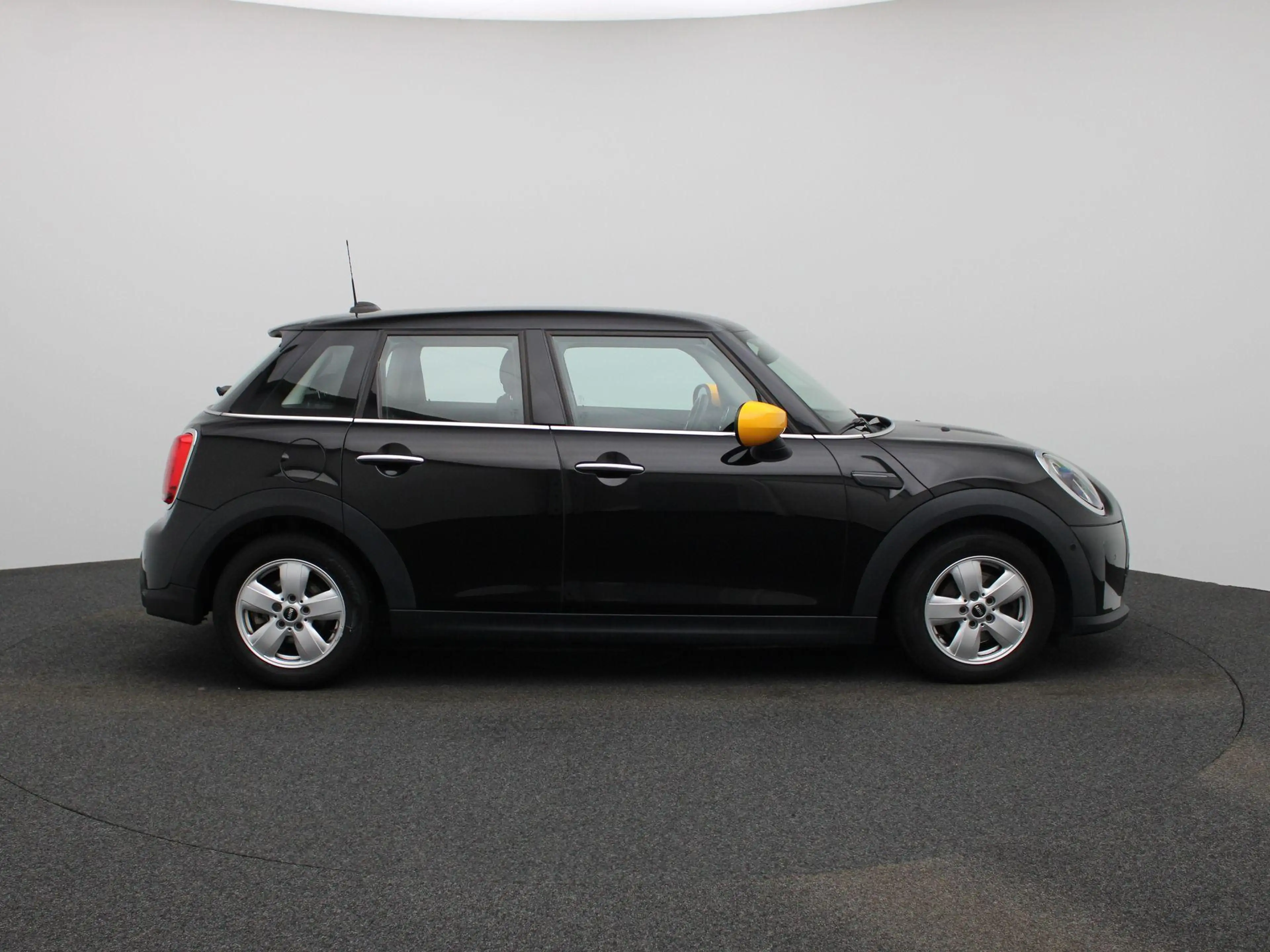 MINI One 5 door — photo 6