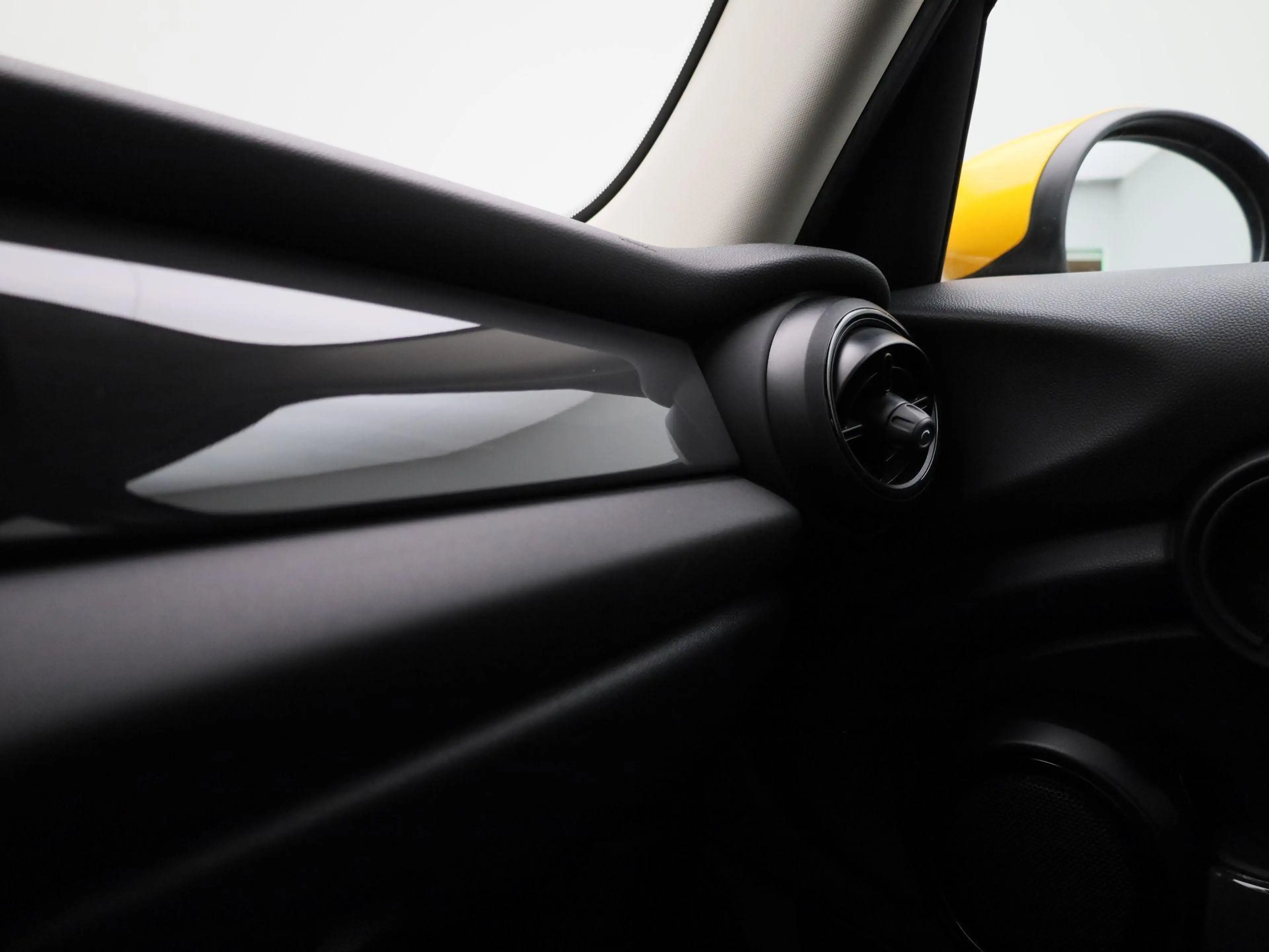 MINI One 5 door — photo 23