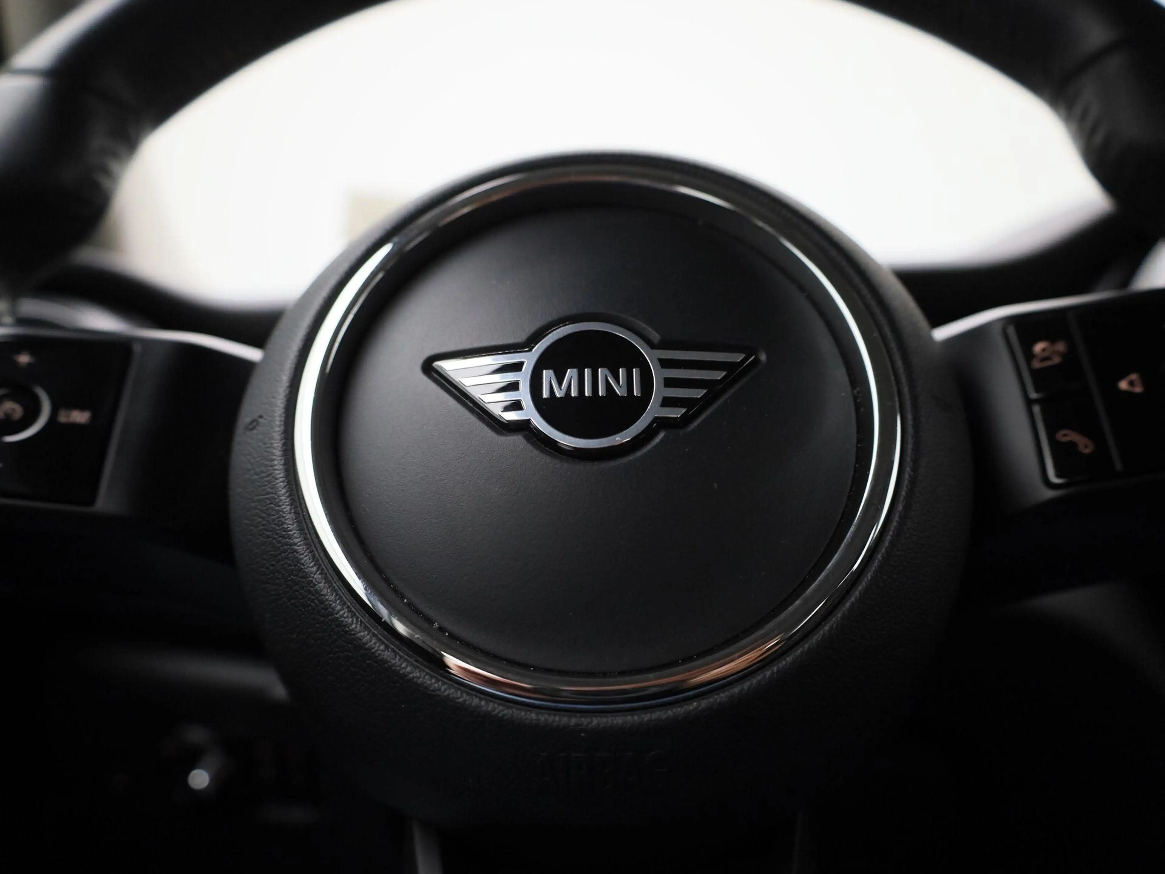 MINI One 5 door — photo 25