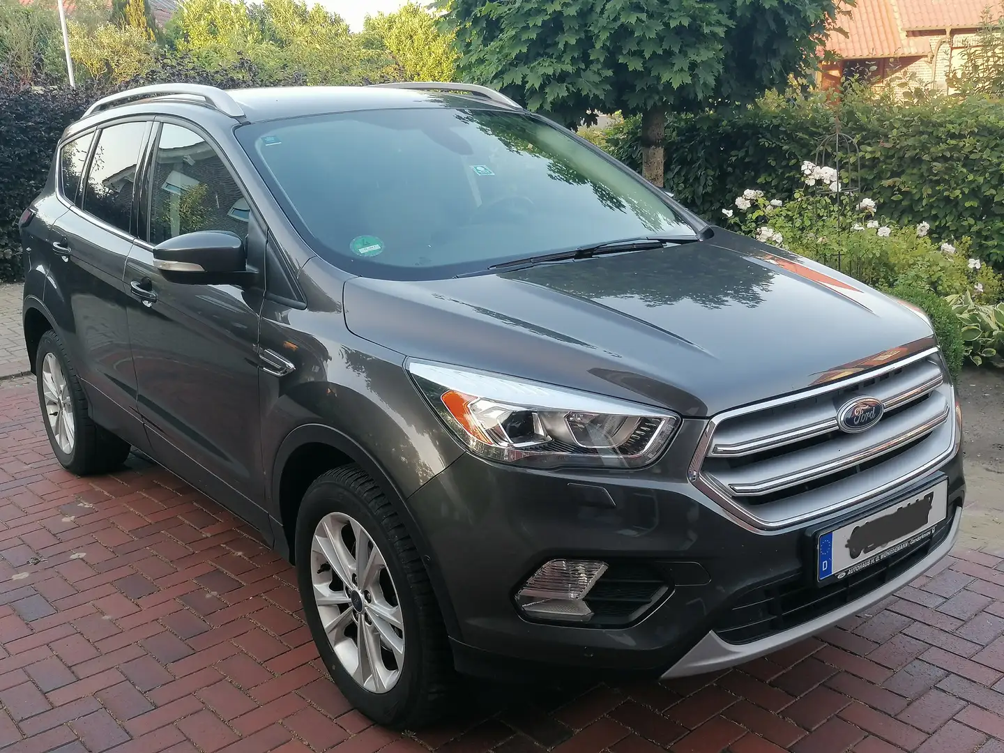 Ford Kuga Kuga Diesel 2.0 TDCi 2x4 Titanium Grau - 1