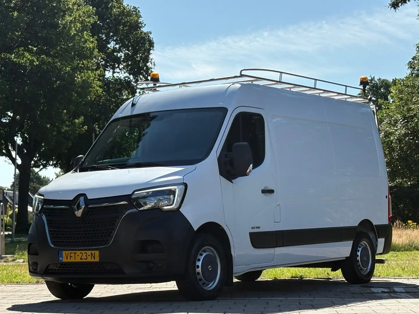 Renault Master T35 2.3 dCi 135 L2H2|NAP|airco|cruise|1e EIG|achte Wit - 1