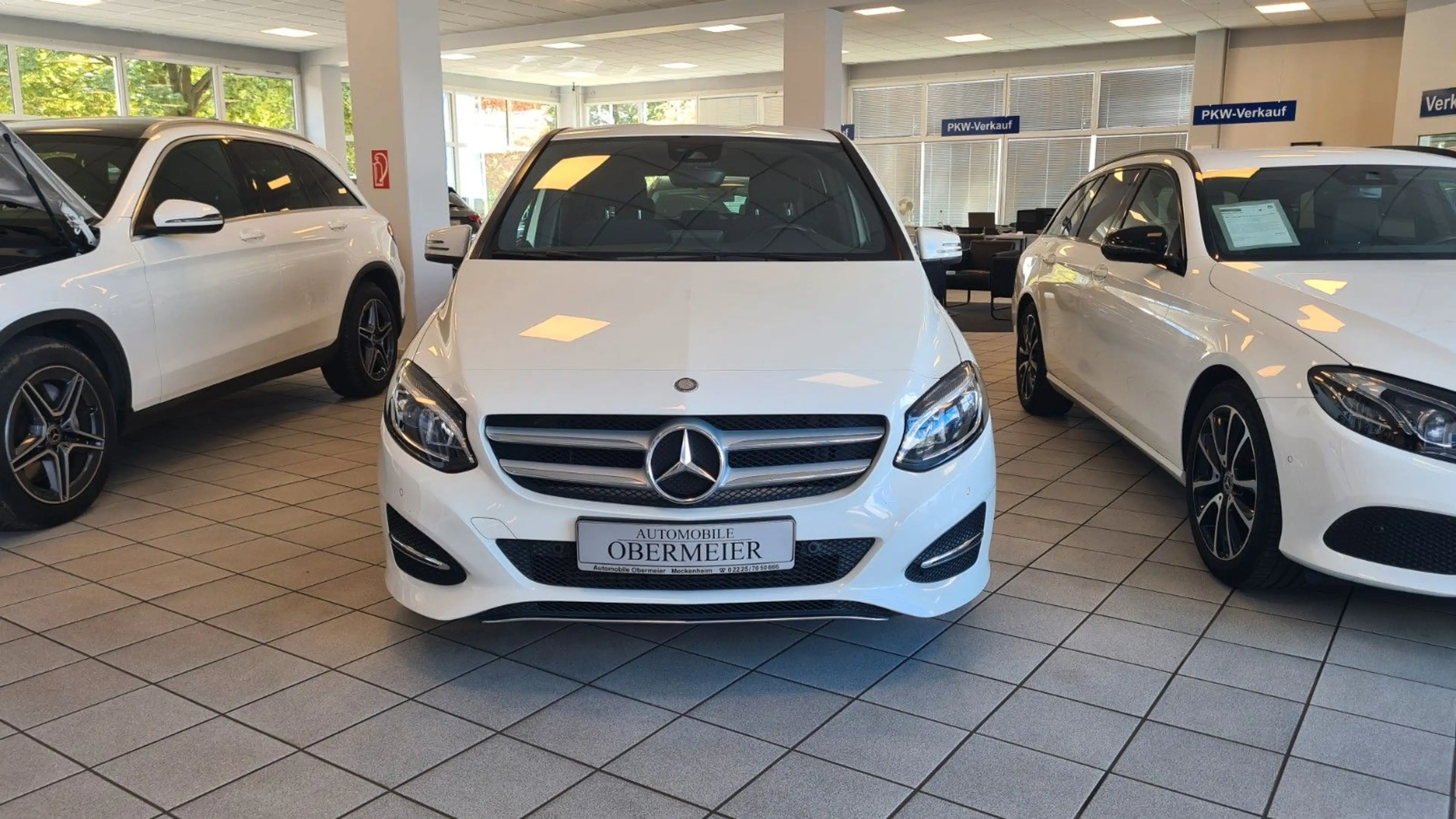 Mercedes-Benz B 180 Style PTS TWA LED SHZ AHK — photo 2