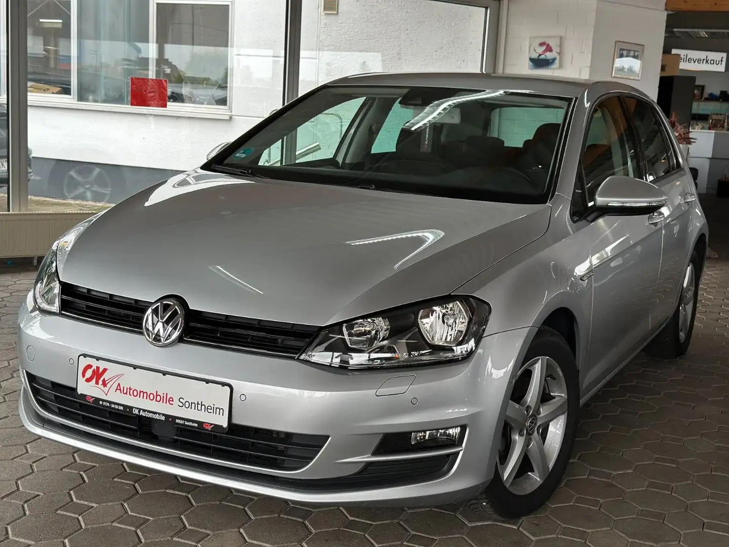 Volkswagen Golf VII Lim 1,4TSI DSG Cup BMT*PDC*ACC*AHK*1.Ha Plateado - 1