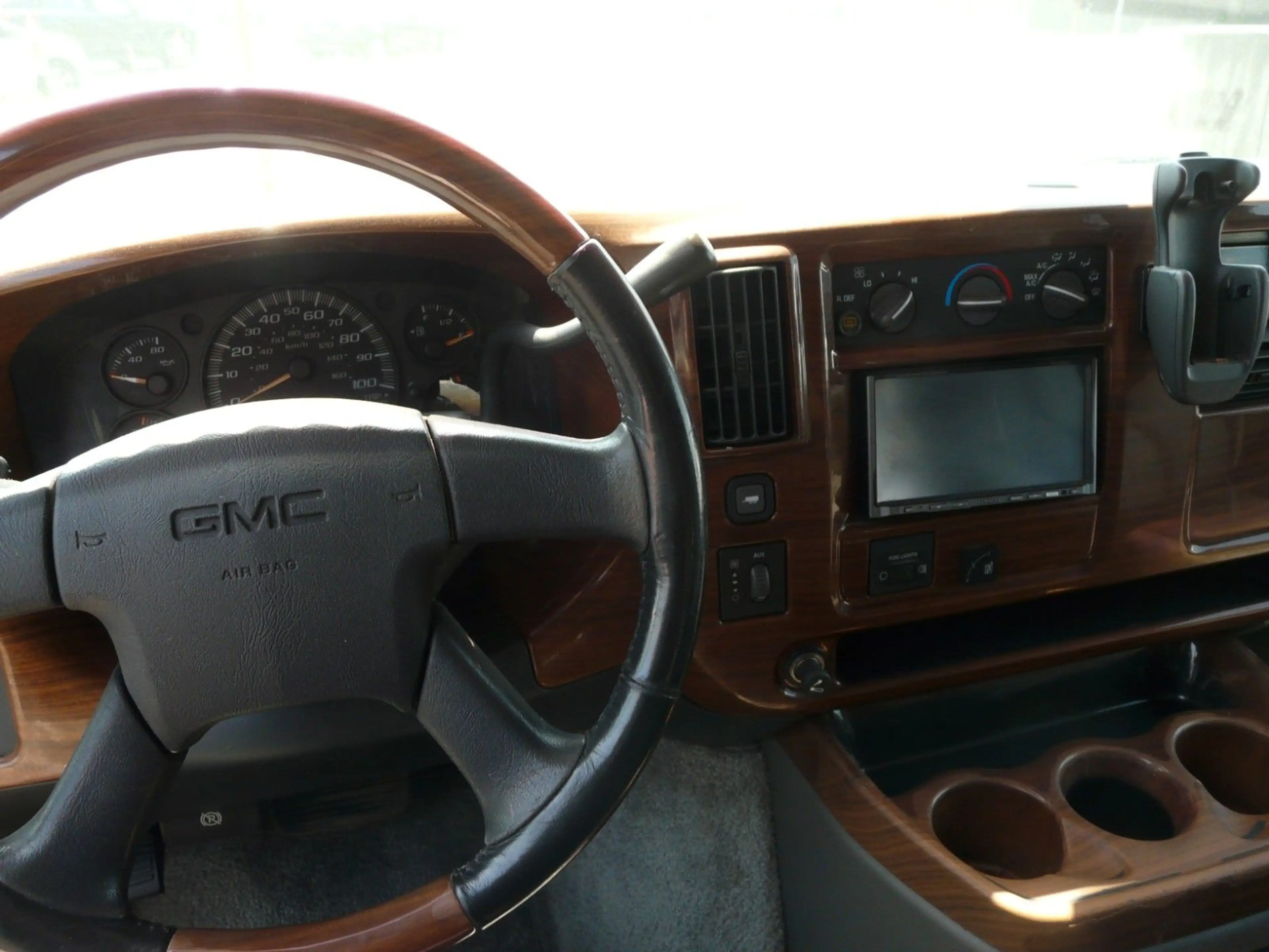 Chevrolet Chevy Van Cobra LTD, Hi-Top, Prins GAS 165l Unterflur — photo 11