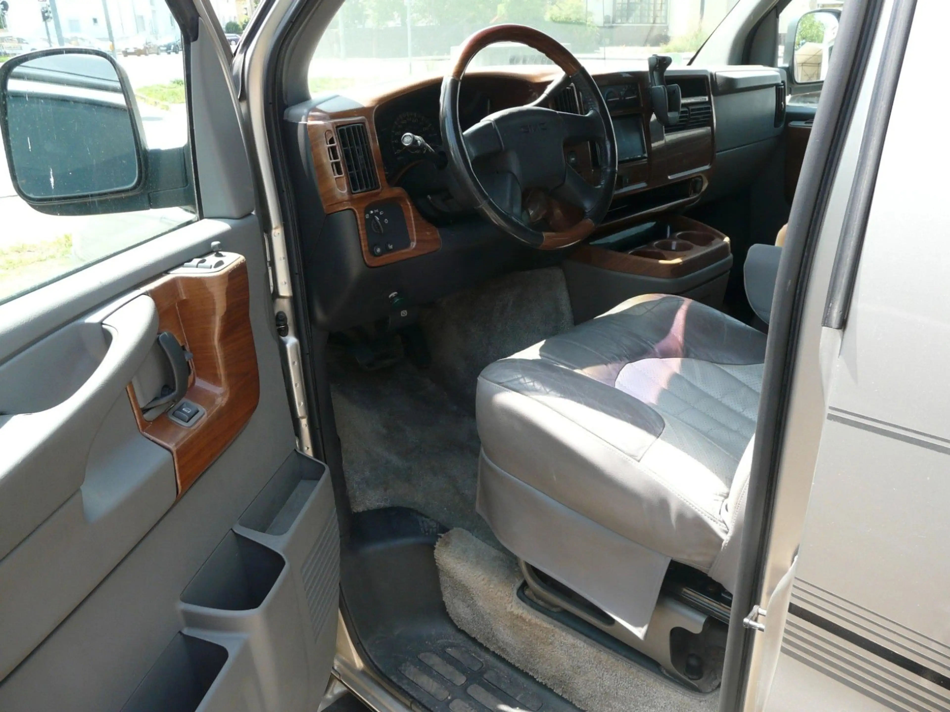 Chevrolet Chevy Van Cobra LTD, Hi-Top, Prins GAS 165l Unterflur — photo 9