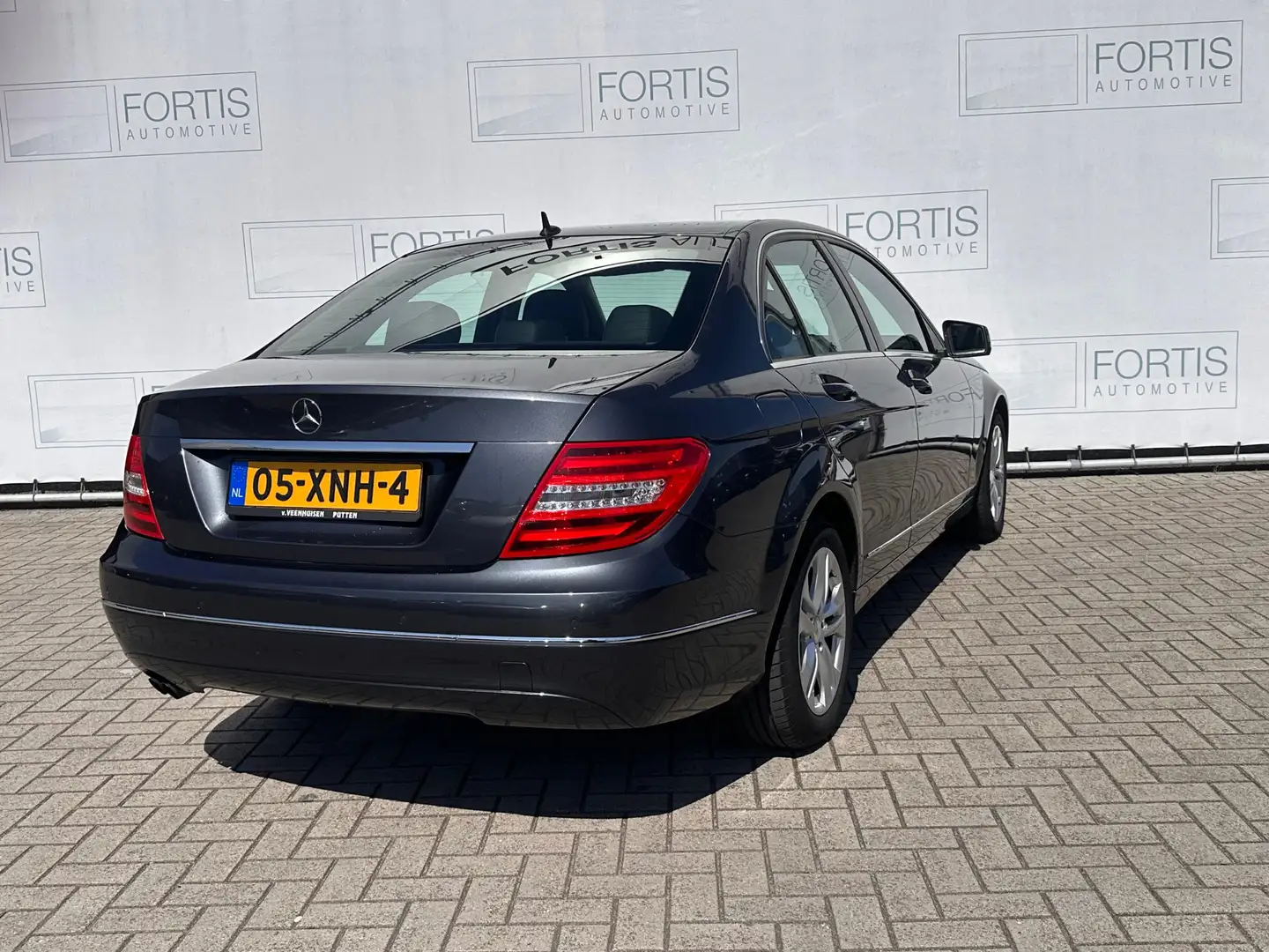 Mercedes-Benz C 180 Business Class Avantgarde NL AUTO | AFN TREKHAAK | Grijs - 2