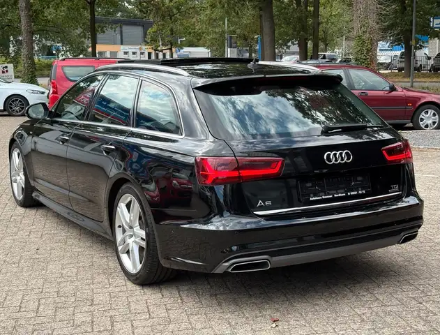 Audi A6 Avant view 5
