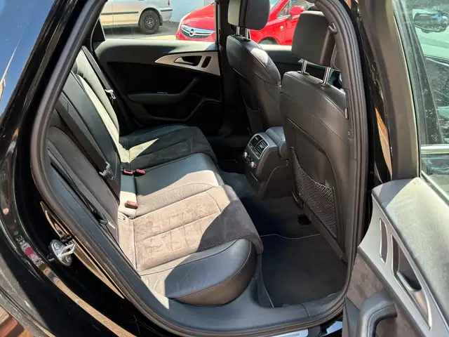 Audi A6 Avant view 12