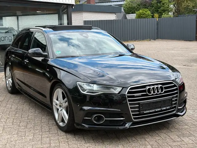Audi A6 Avant view 2
