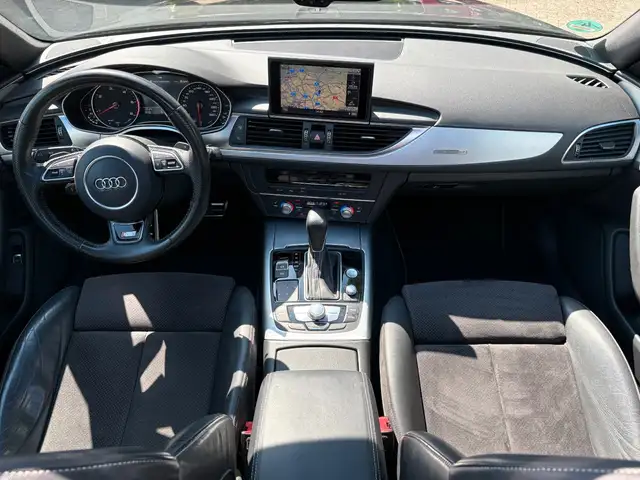 Audi A6 Avant view 9