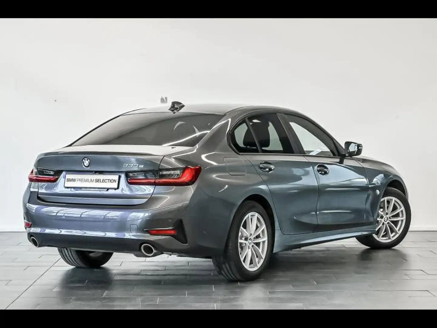 BMW 330 e Berline Grau - 2