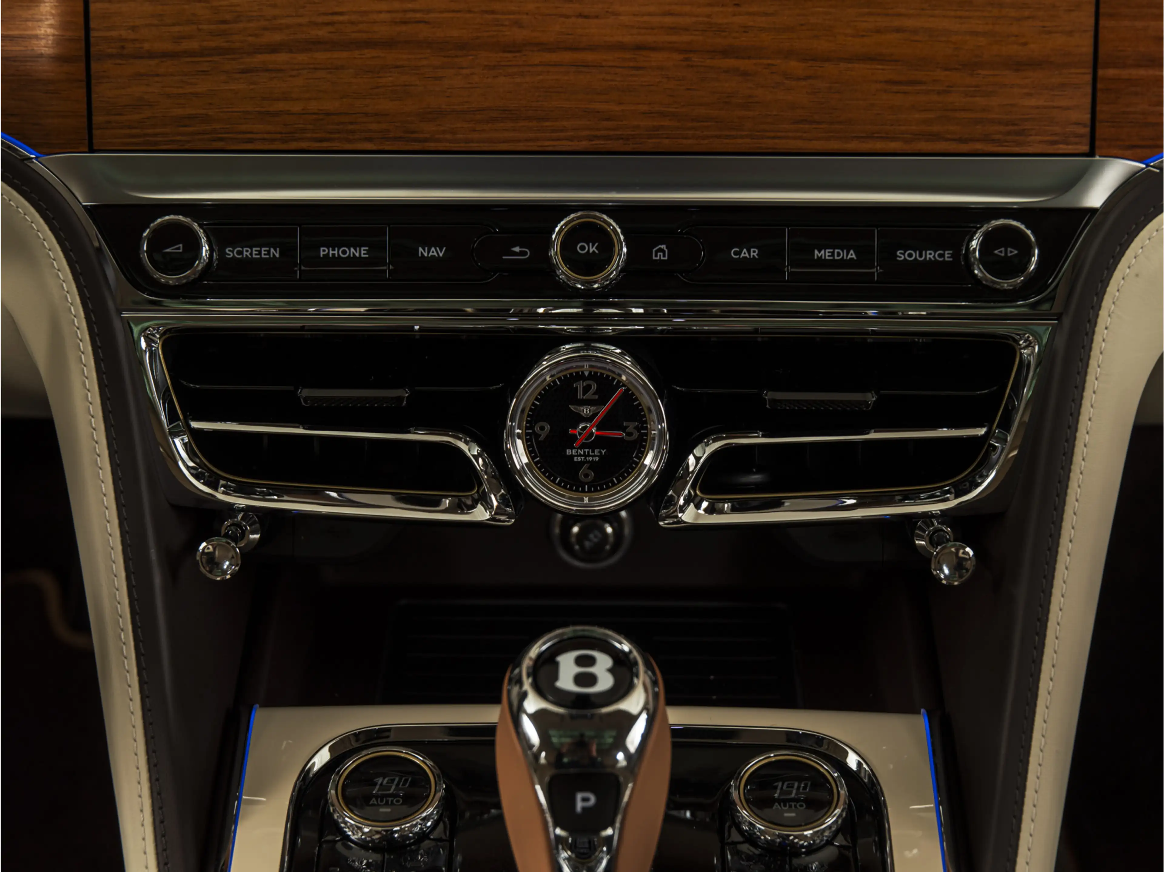 Bentley Flying Spur Odyssean 2.9 V6 Hybrid B&O | MASSAGE | PANO | NACH — photo 24