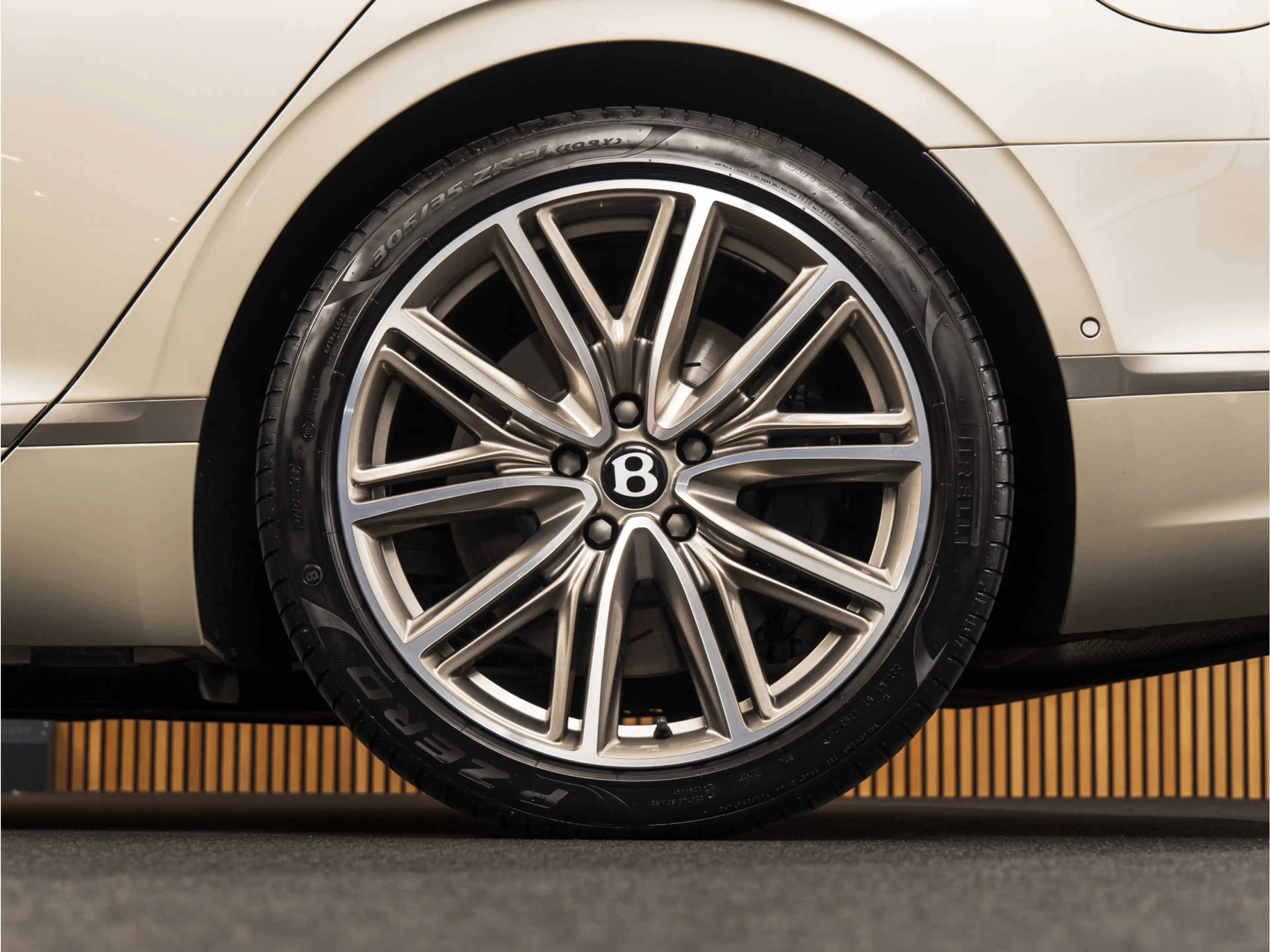 Bentley Flying Spur Odyssean 2.9 V6 Hybrid B&O | MASSAGE | PANO | NACH — photo 42