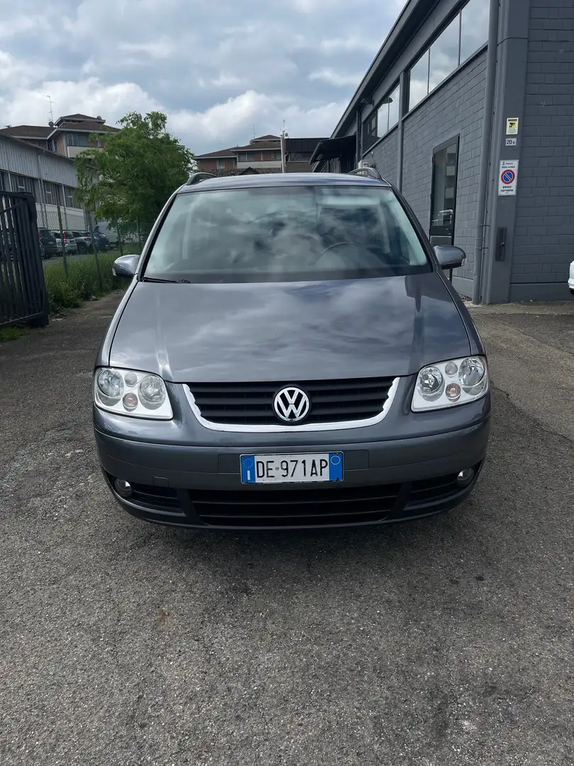 Volkswagen Touran 2003 1.6 Trendline 102cv CON CARRELLO Grau - 2