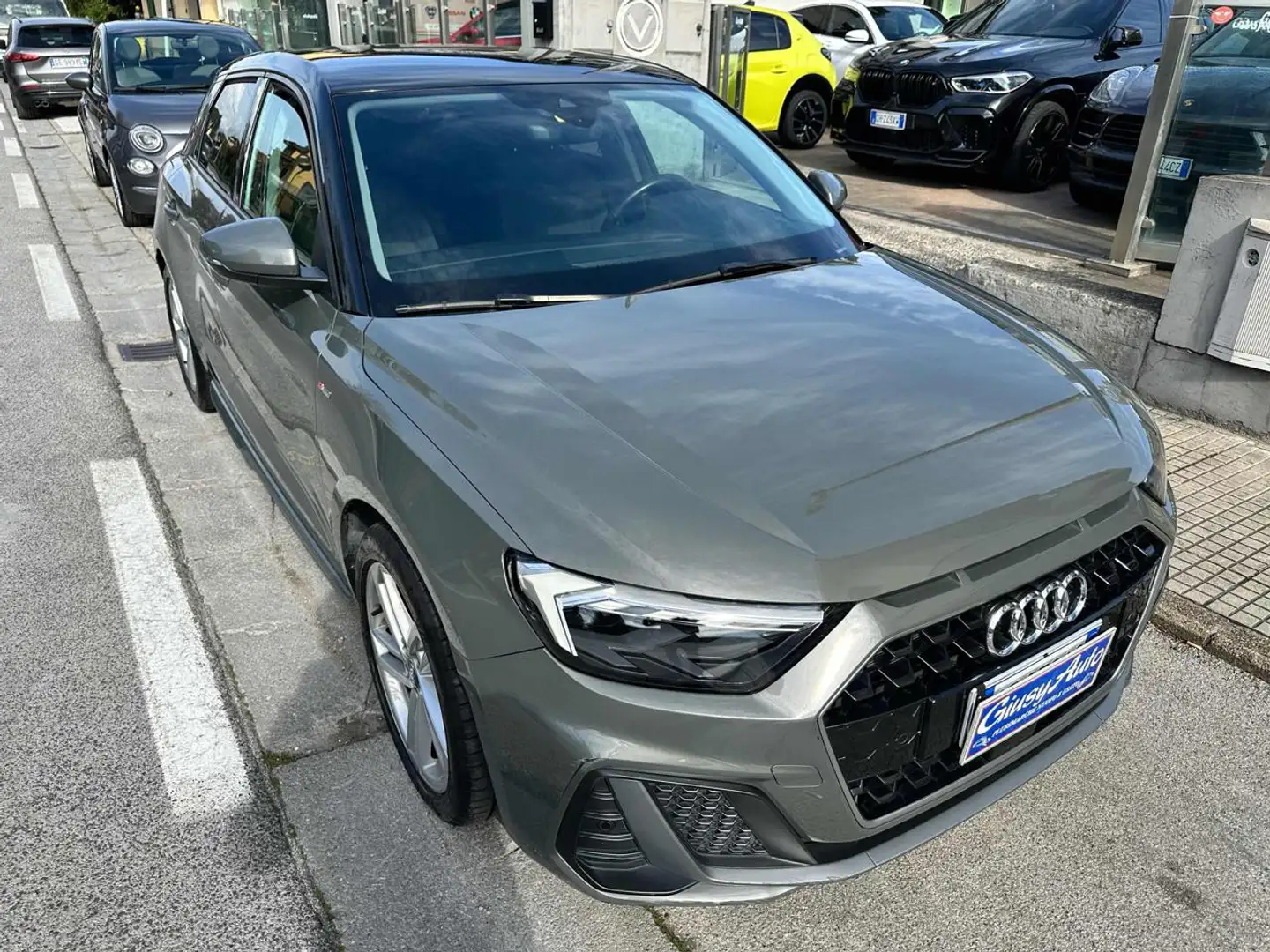 Audi A1 SPB 30 TFSI S Line Grau - 1