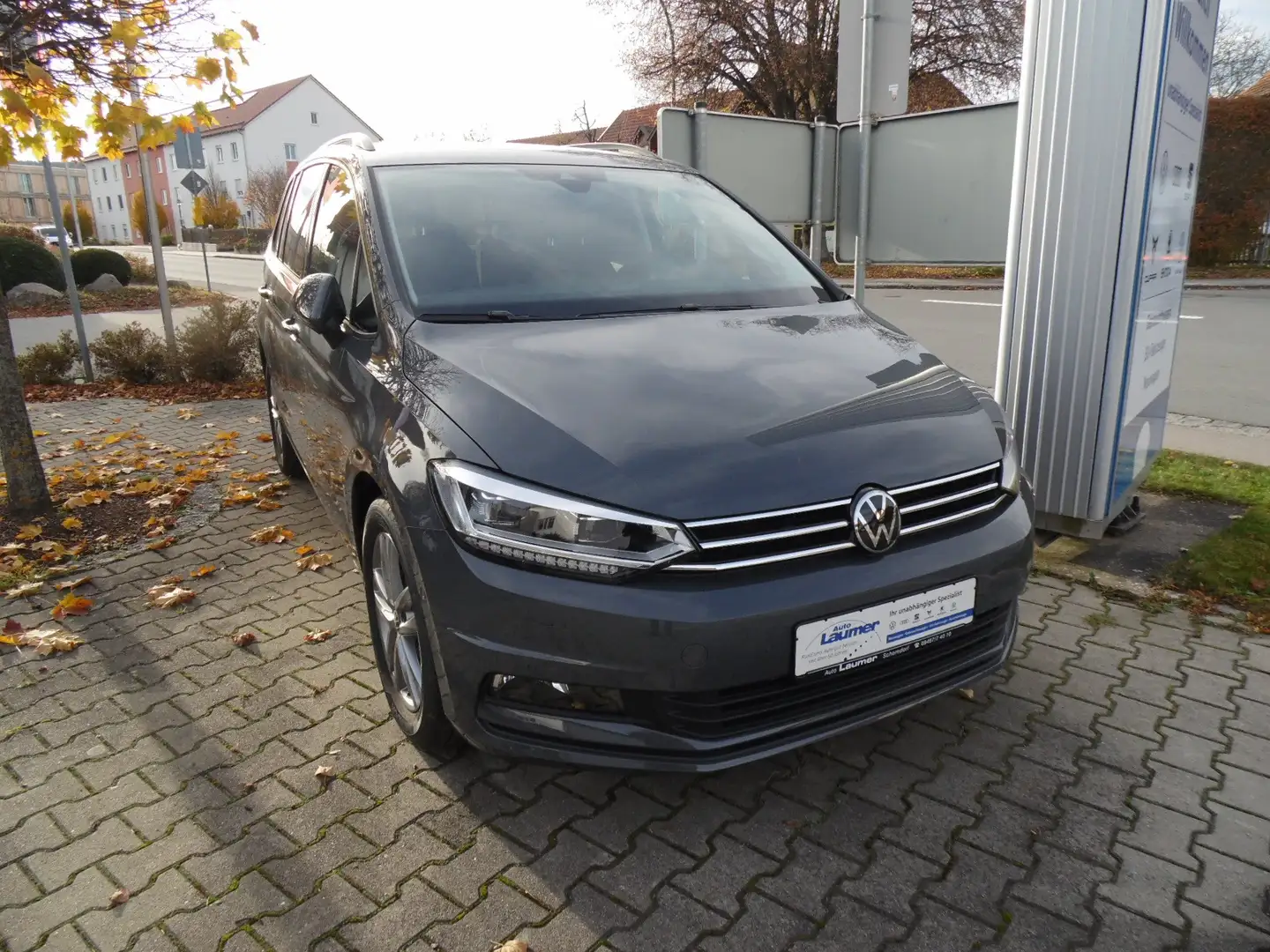 Volkswagen Touran Comfortline LED AHK SHZ elektr. Heckklappe NAVI Grau - 1