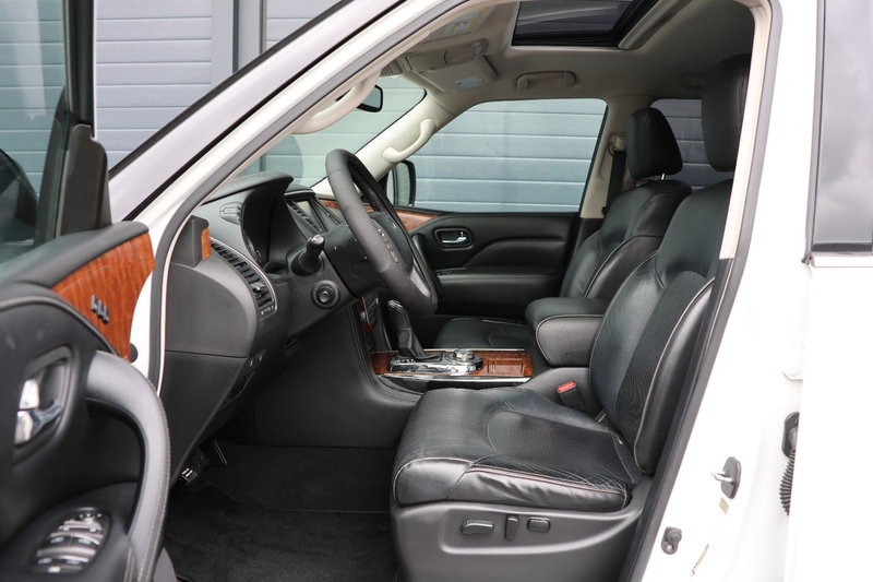 Infiniti QX80 5.6L V8 AWD/7-Sitzer/360/BOSE/SHZ/LHZ/R20 — photo 14